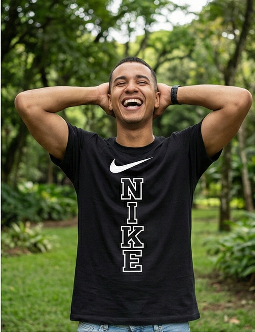 Camiseta Nike Vertical Negra - Imagen 2